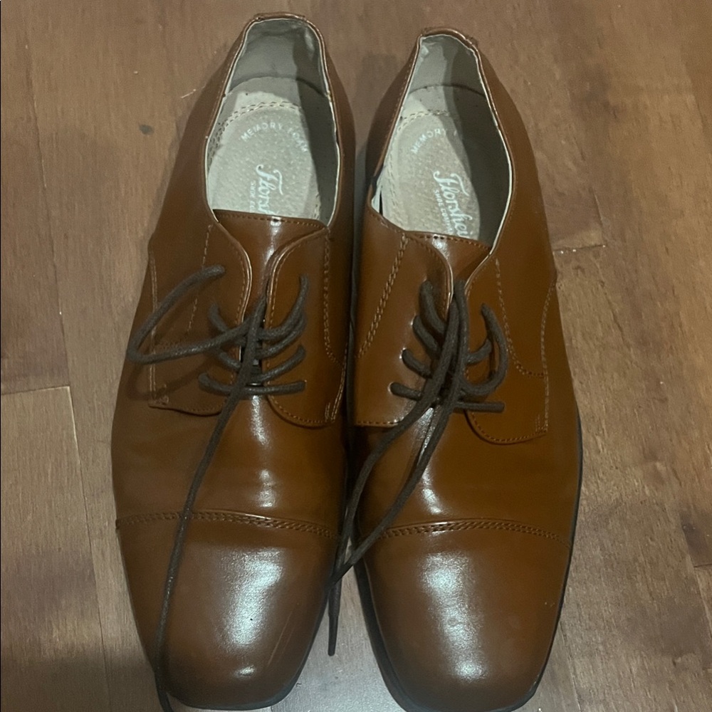 Boy’s size 7M Brown Leather Dress Shoes